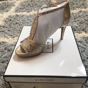 NIB Alex Marie Seline Heels